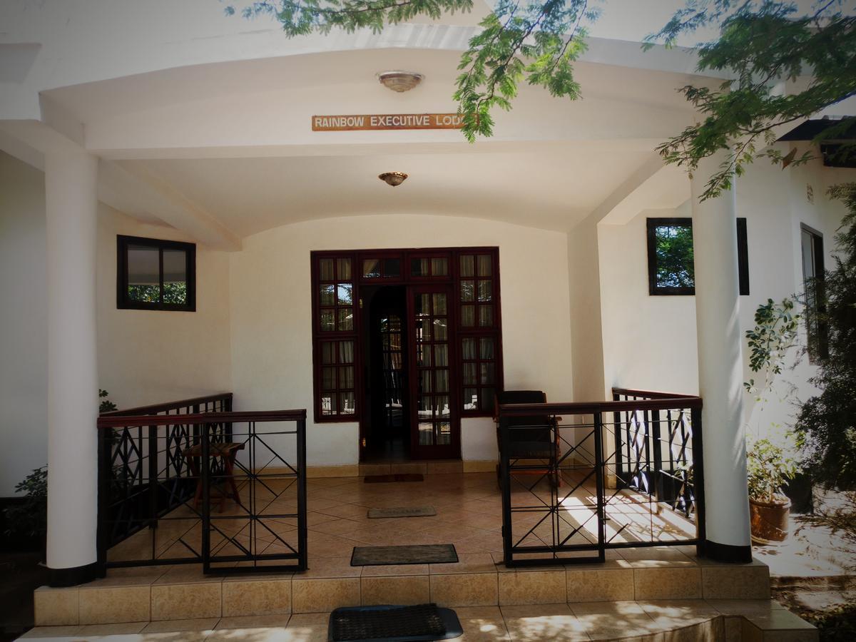 Rainbow Executive Lodge Boma la Ngombe Bagian luar foto