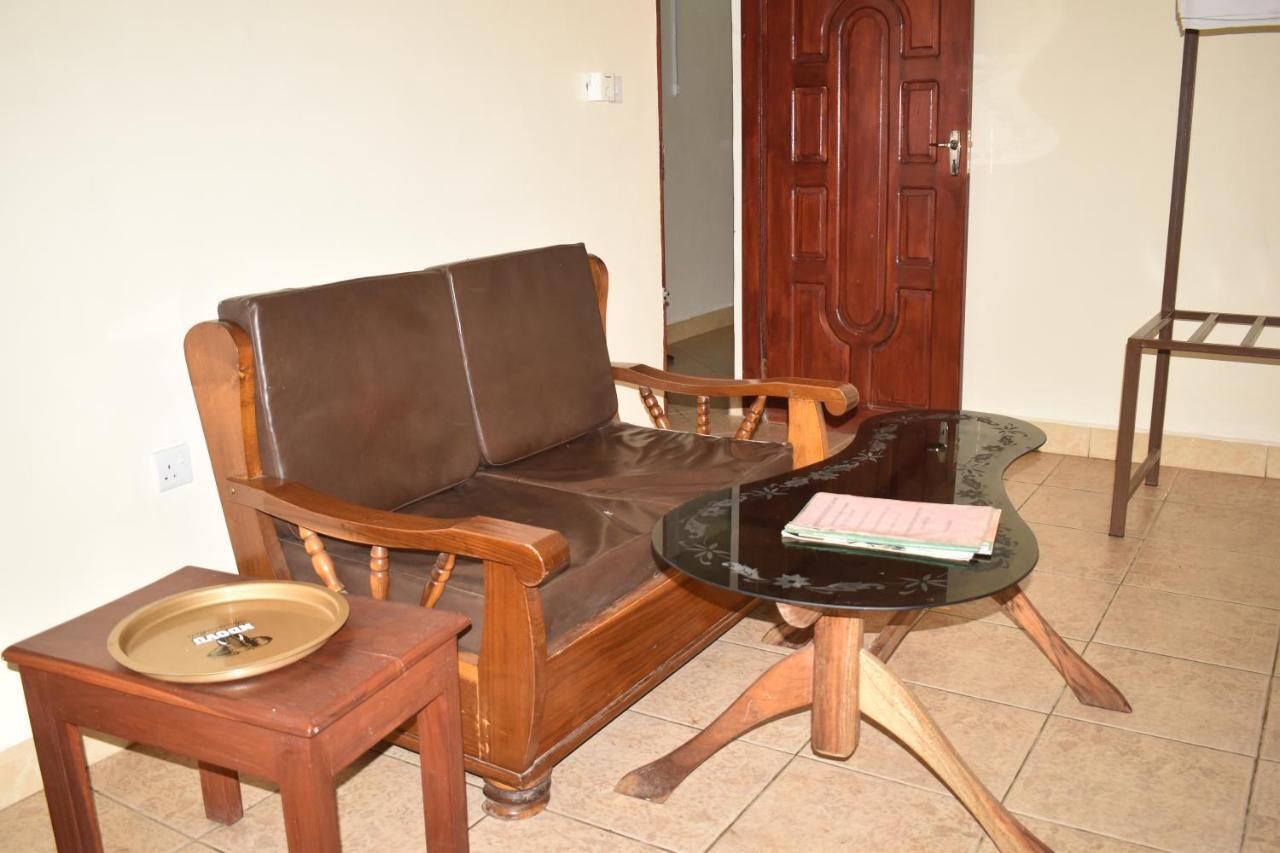 Rainbow Executive Lodge Boma la Ngombe Bagian luar foto