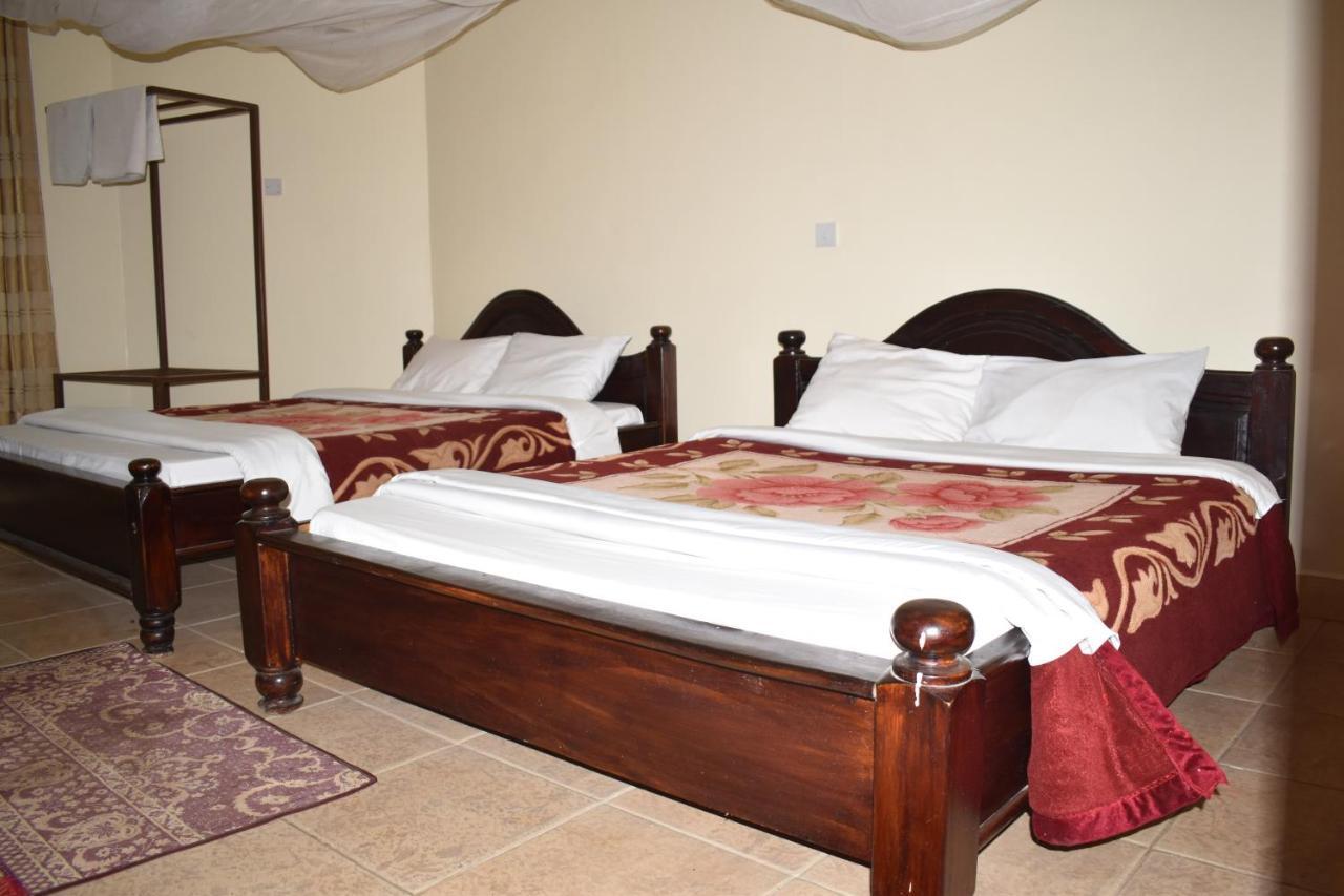 Rainbow Executive Lodge Boma la Ngombe Bagian luar foto
