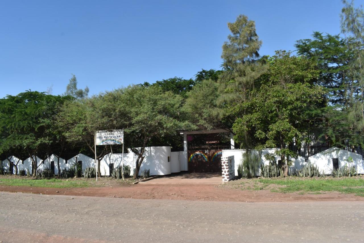 Rainbow Executive Lodge Boma la Ngombe Bagian luar foto